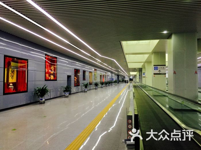 福田-地铁站- 自动扶梯通道图片-深圳生活服务