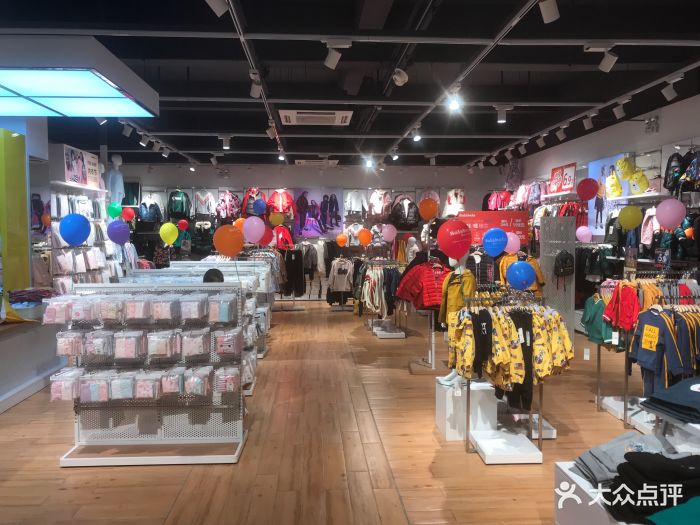 巴拉巴拉balabala童装(首创奥特莱斯店)图片