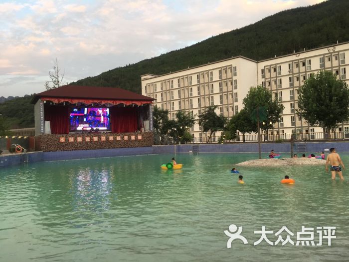 剑门关国际温泉大酒店的点评