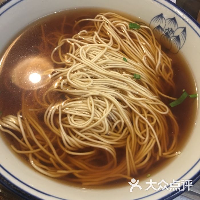 秦香源:总体比较差,服务态度很冷漠,我.无锡美食