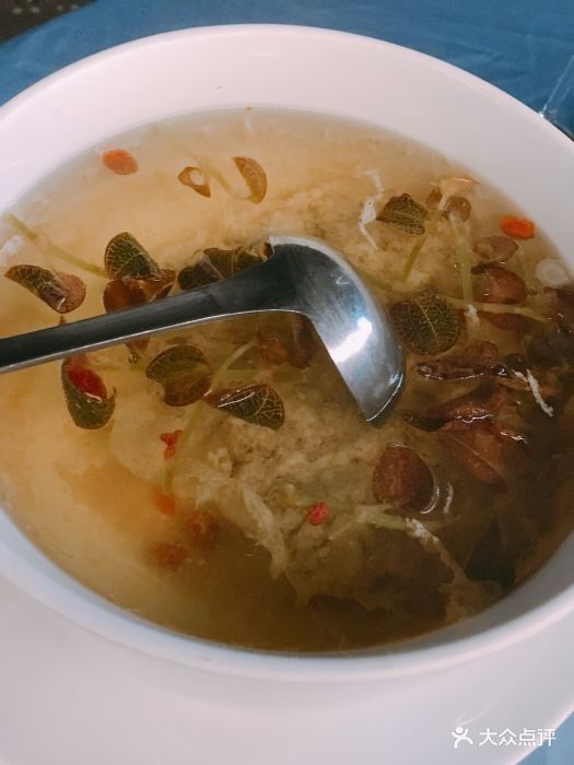 金线莲炖土猪肉
