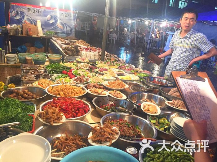 德信体育宿迁的夜宵“江湖” 越夜越有味