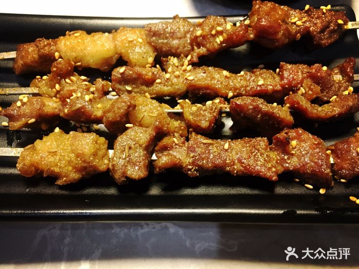 子木阁·黄牛肉(自由港店)炭烤肥牛串图片