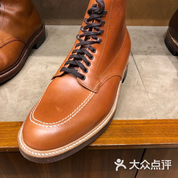 tassels shoeshine service