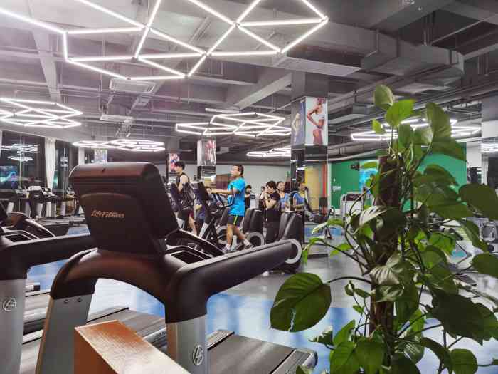 零距离·帕沃斯健身游泳-"健身房在地下,从地下停车场可以直接进入,.