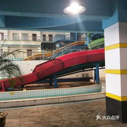 龙洋温泉游泳馆