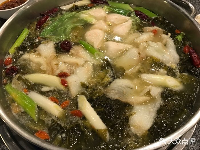 四川火锅楼酸菜鱼图片