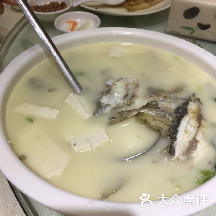 湾仔海鲜街海仪美食楼香菜杂鱼豆腐汤图片-北京海鲜