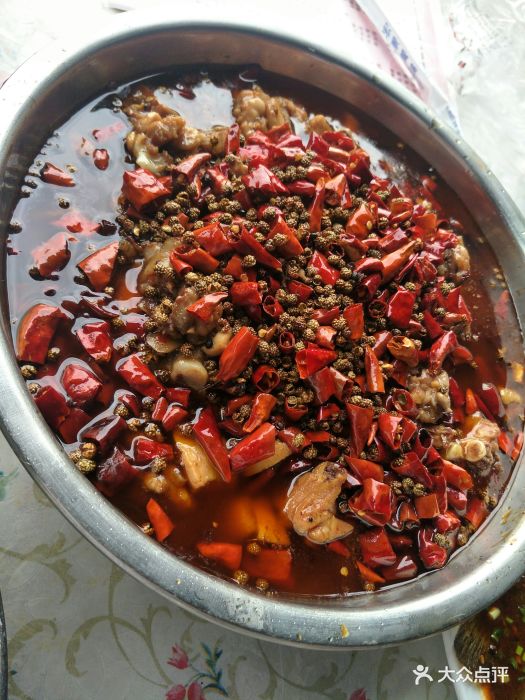 耗儿妈泉水鸡南山罗鲫鱼泉水鸡图片