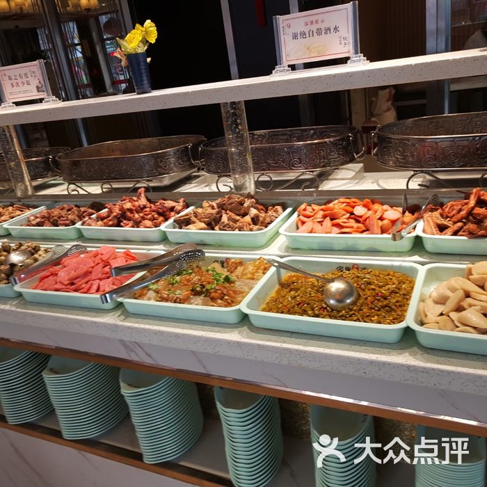 家里婆老汤剁馅灌汤水饺自助餐