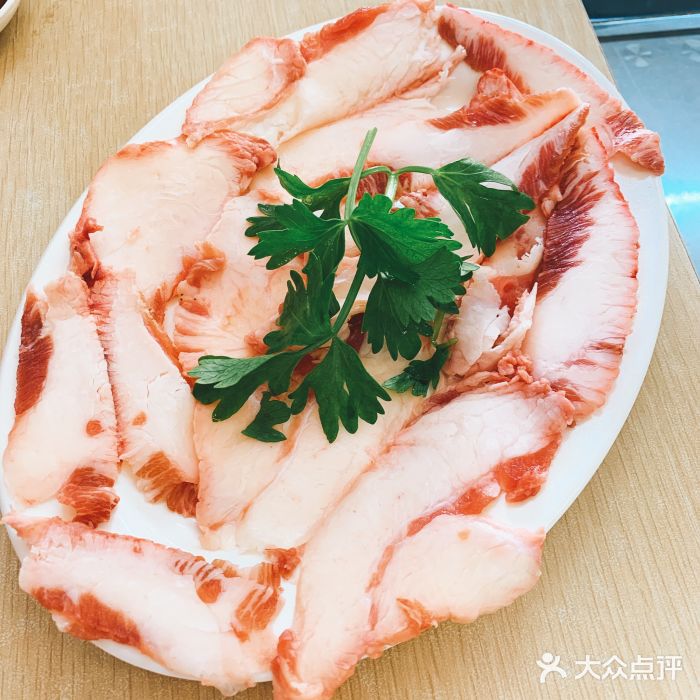 粤潮魏记牛肉火锅胸口油图片