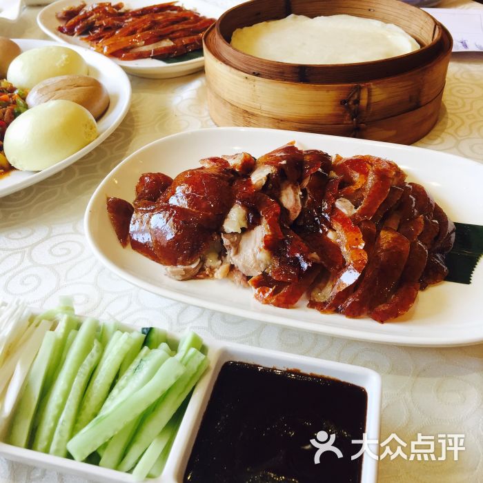 鸿宾楼烤鸭店(解放店)烤鸭图片 - 第1张