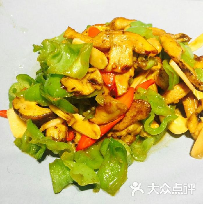 辣椒炒牛肝菌