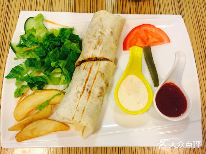 土耳其莎瓦玛(shawerma土耳其莎瓦玛美食店)莎瓦玛鸡肉卷图片