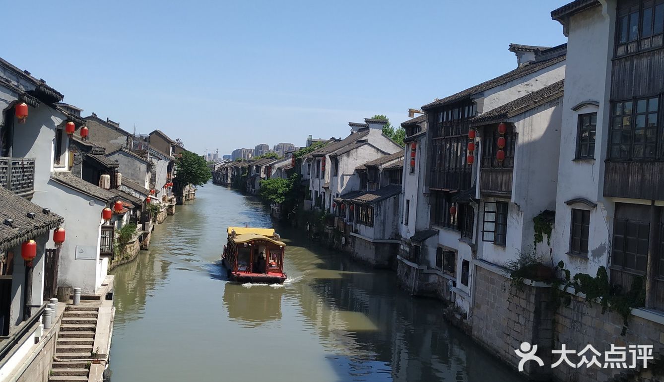 从无锡南长街工地驱车到古运河景区在景区里简单吃了银