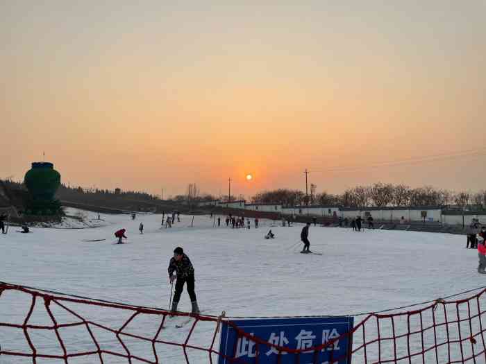 齐乐梦华梓橦山滑雪场-"寒假带小朋友去淄博,无意中价