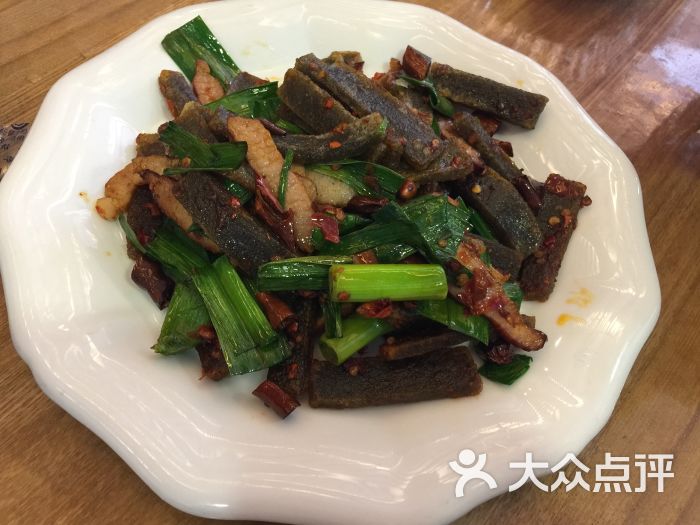 蕨粑炒腊肉