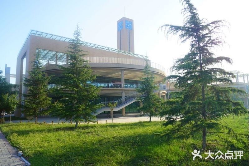 西安外国语大学(雁塔校区)图片