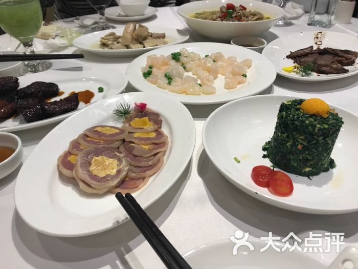 上海会馆:上班中午抽了一小时吃的,点了几.上海