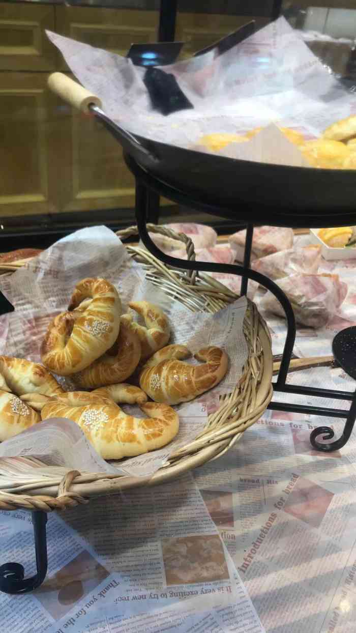 佳缘西饼屋(延安北路店)