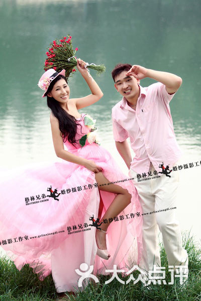 兄弟婚纱摄影工作室_格林兄弟婚纱摄影工作室(2)
