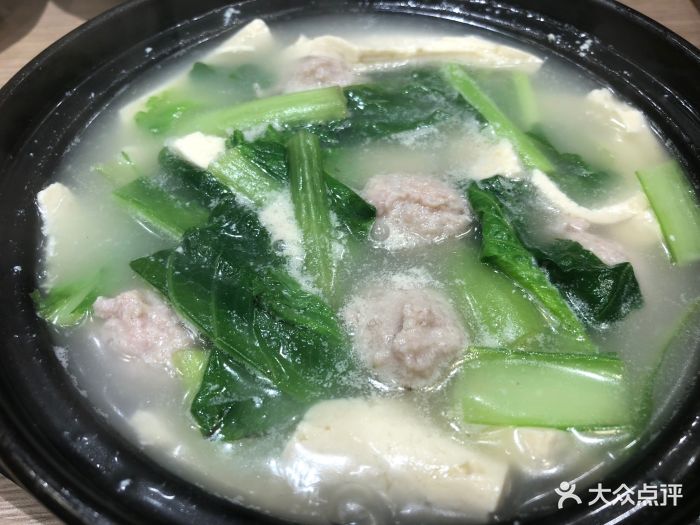 豆腐丸子小白菜砂锅