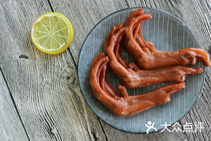 鲜卤鸭掌