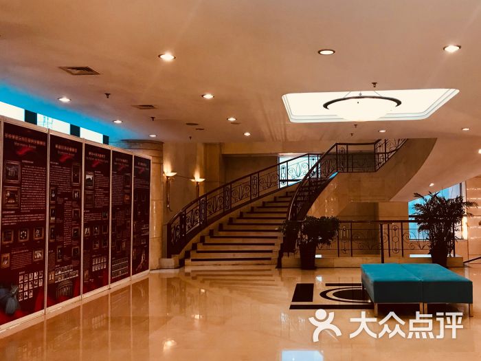 天桥剧场二层大厅图片 - 第4张