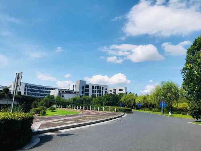 浙江工商大学图书馆-"自从学校将学生卡直接升级成卡.
