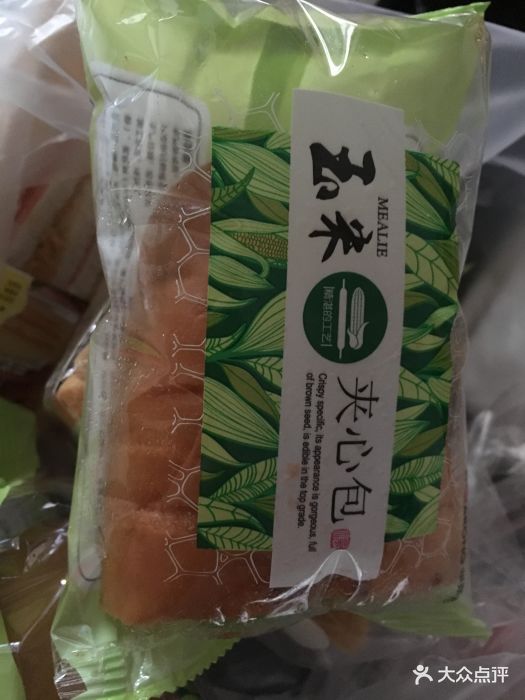 华荣西饼屋(石珠店)玉米肉松面包图片