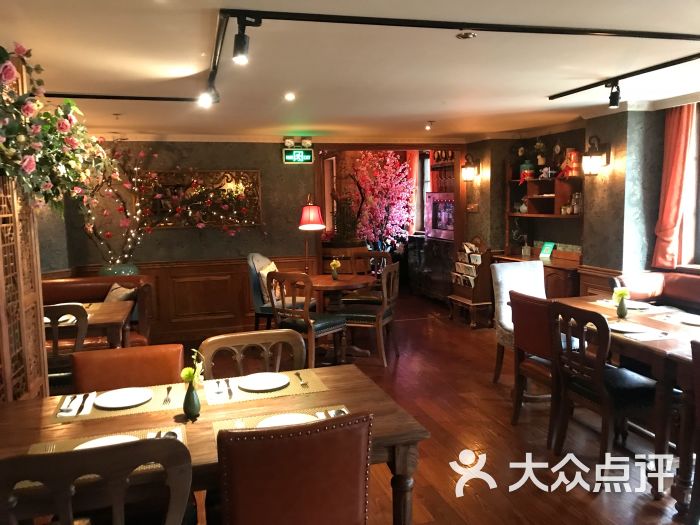 剑桥年华the cambridge英伦西餐厅酒吧(大拇指广场店)图片 第65张