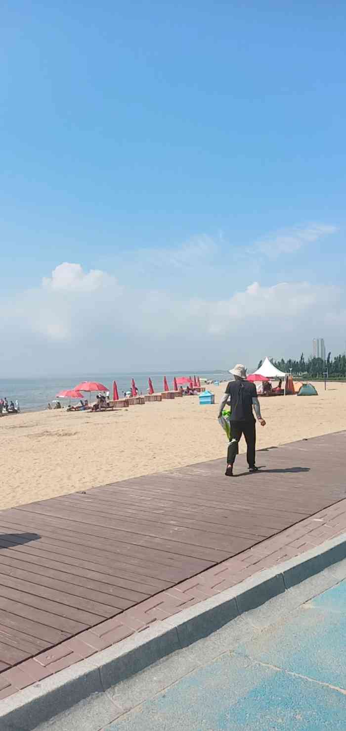 西浴场-"秦皇岛西浴场是完全免费的这里沙子很细,.