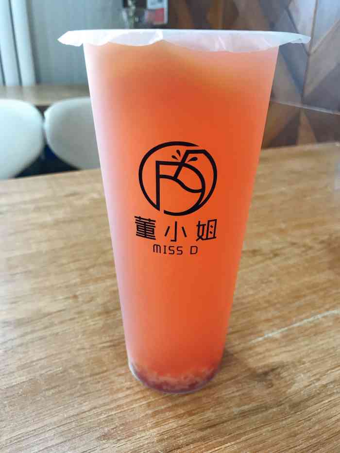 董小姐miss d-"单位楼下的奶茶店,小姐姐们态度特别好,推.