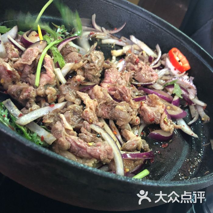 煎牛肉扒拉锅图片 - 第3张