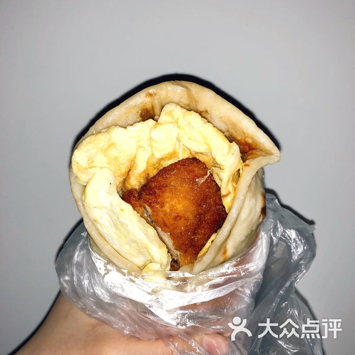 大饼鸡蛋夹鸡排