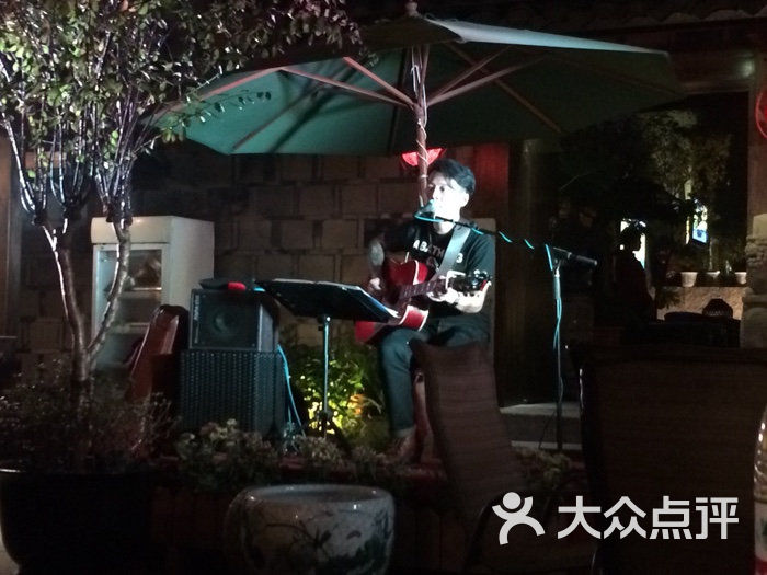莲花府邸声音好听的驻唱图片 - 第1339张