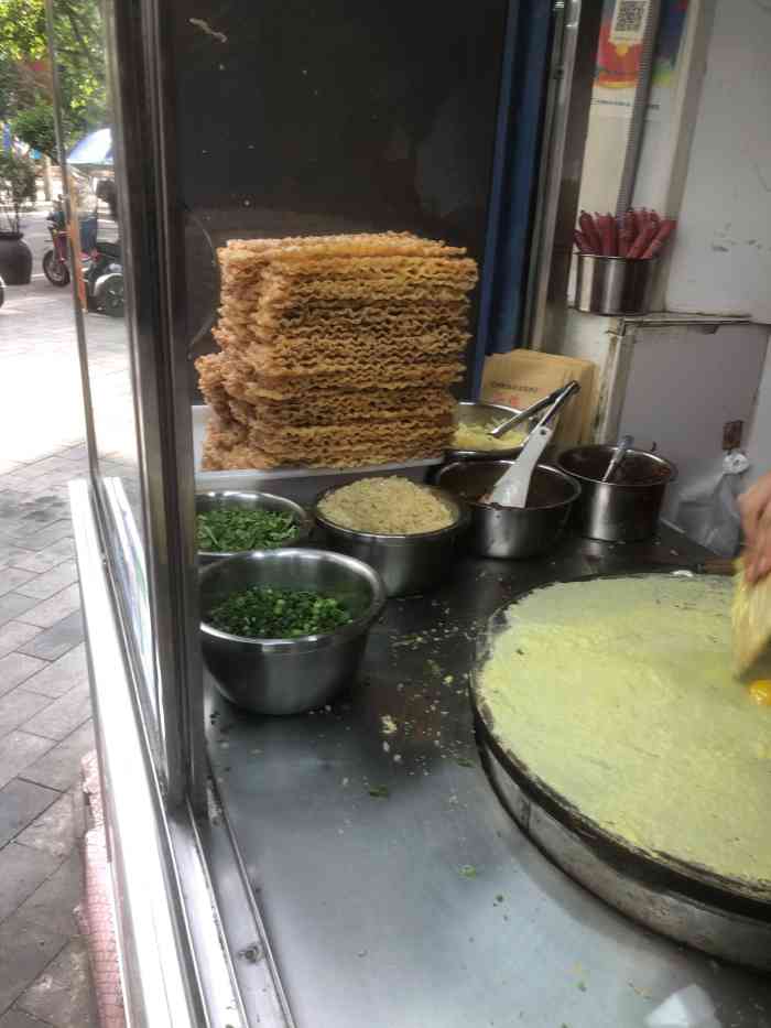 宋大姐正宗山东杂粮煎饼-"夫妻店应该[爱] 同事推荐的一家早餐店.