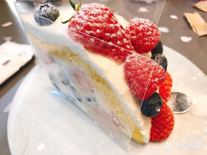 lelecha乐乐茶(嘉里中心店)多肉莓果裸蛋糕图片