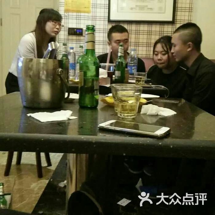 候车大厅ktv
