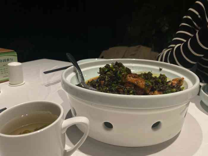 食膳庭院"一家私房菜餐厅,不是靠个性化的装修风格来.