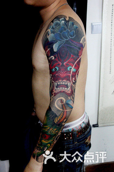 龙刺堂纹身纹绣-这个花臂是覆盖旧纹身的,所以