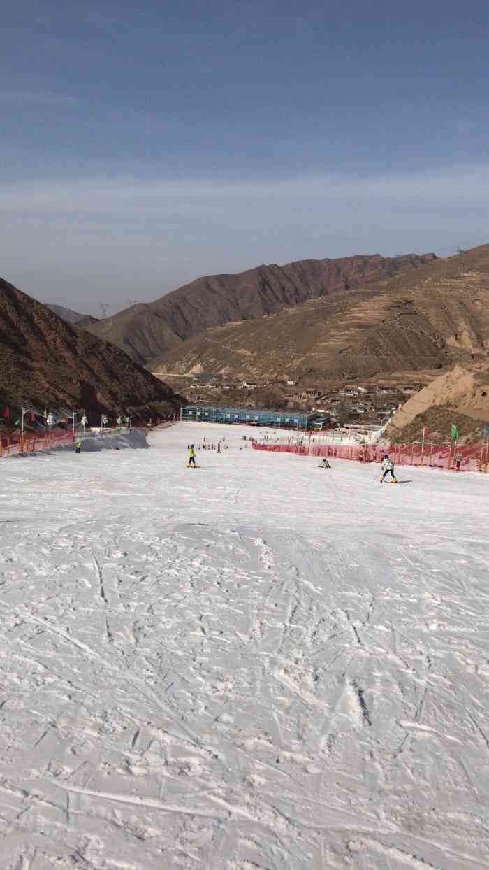 兰州银山七彩谷滑雪场-"滑雪场多地挺好的,环境也特别好.