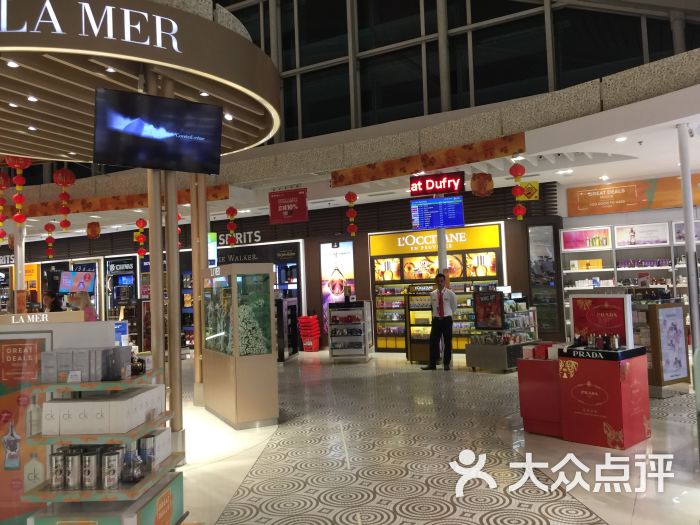 巴厘岛登巴萨机场免税店