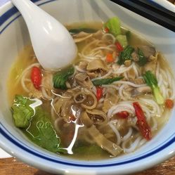 小肠煮米粉