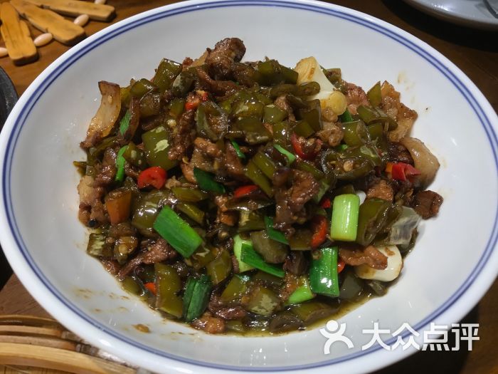 自制坛子辣椒炒肉