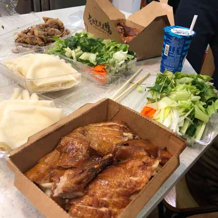 老北京片皮鸭-"想吃很久了,下班后点的外卖,看上去很.