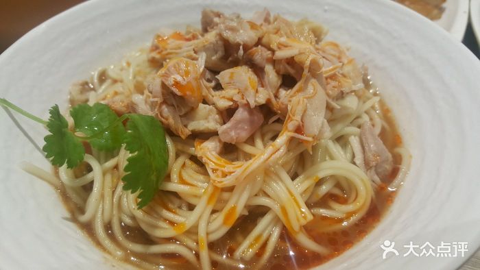 麻辣鸡肉拌面