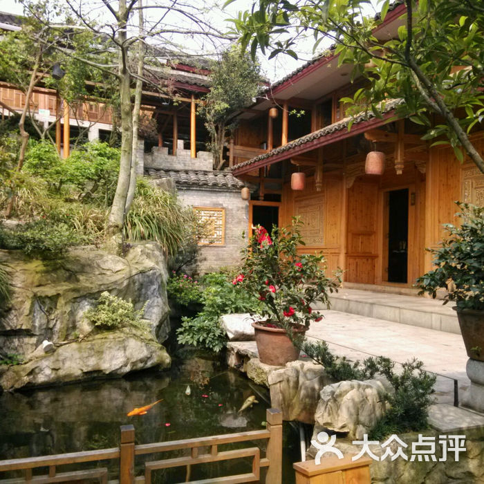 百园嘴山庄