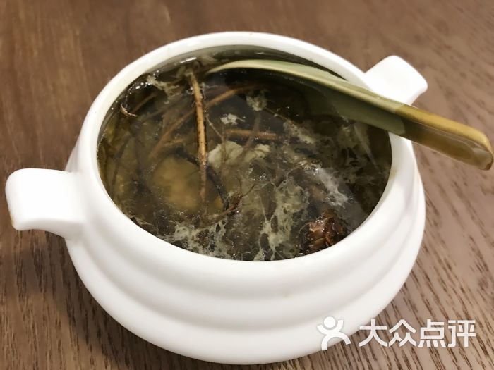 牛奶树根炖龙骨
