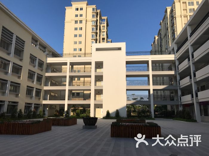 丹霞小学(香域水岸校区)图片 第1张